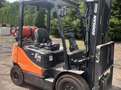 2016 Doosan G25E-5