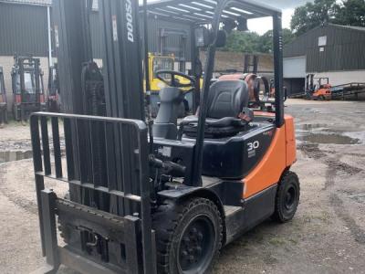 Doosan G30E-5