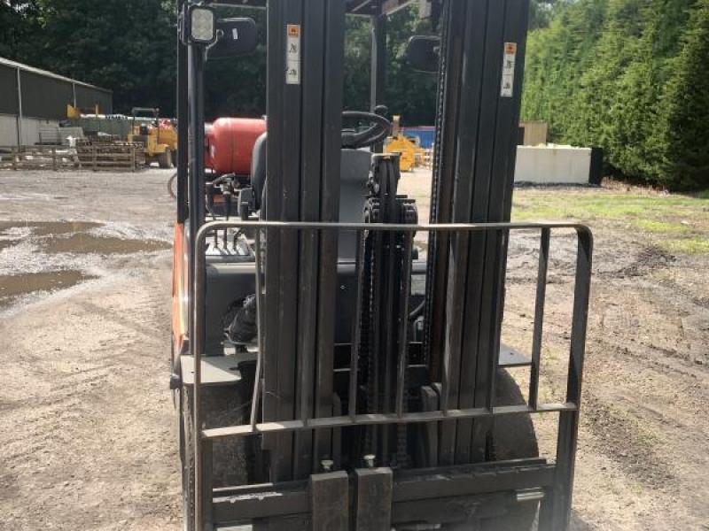 Doosan G25E-5