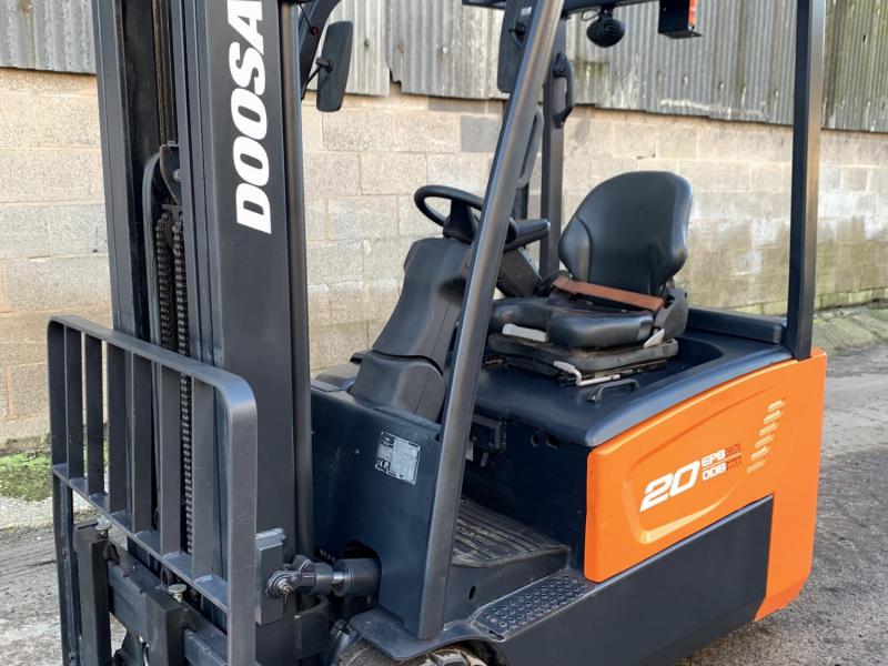 Doosan B20T-7