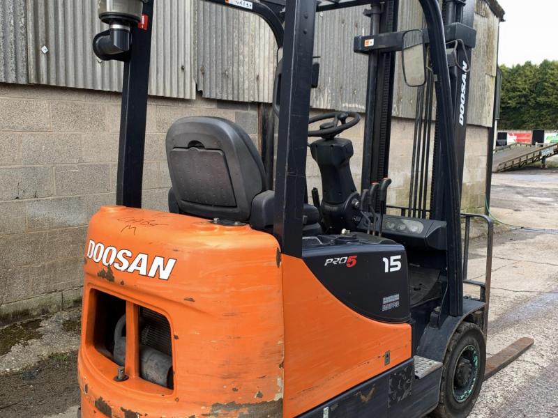 Doosan D15S-5