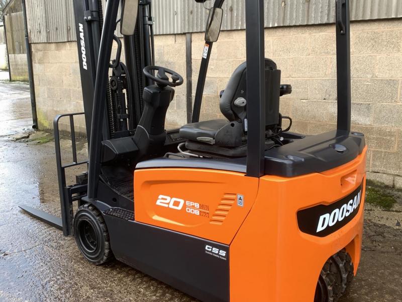 Doosan B20T-7