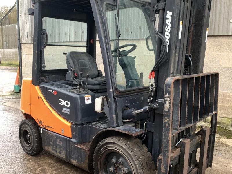 Doosan D30S-5